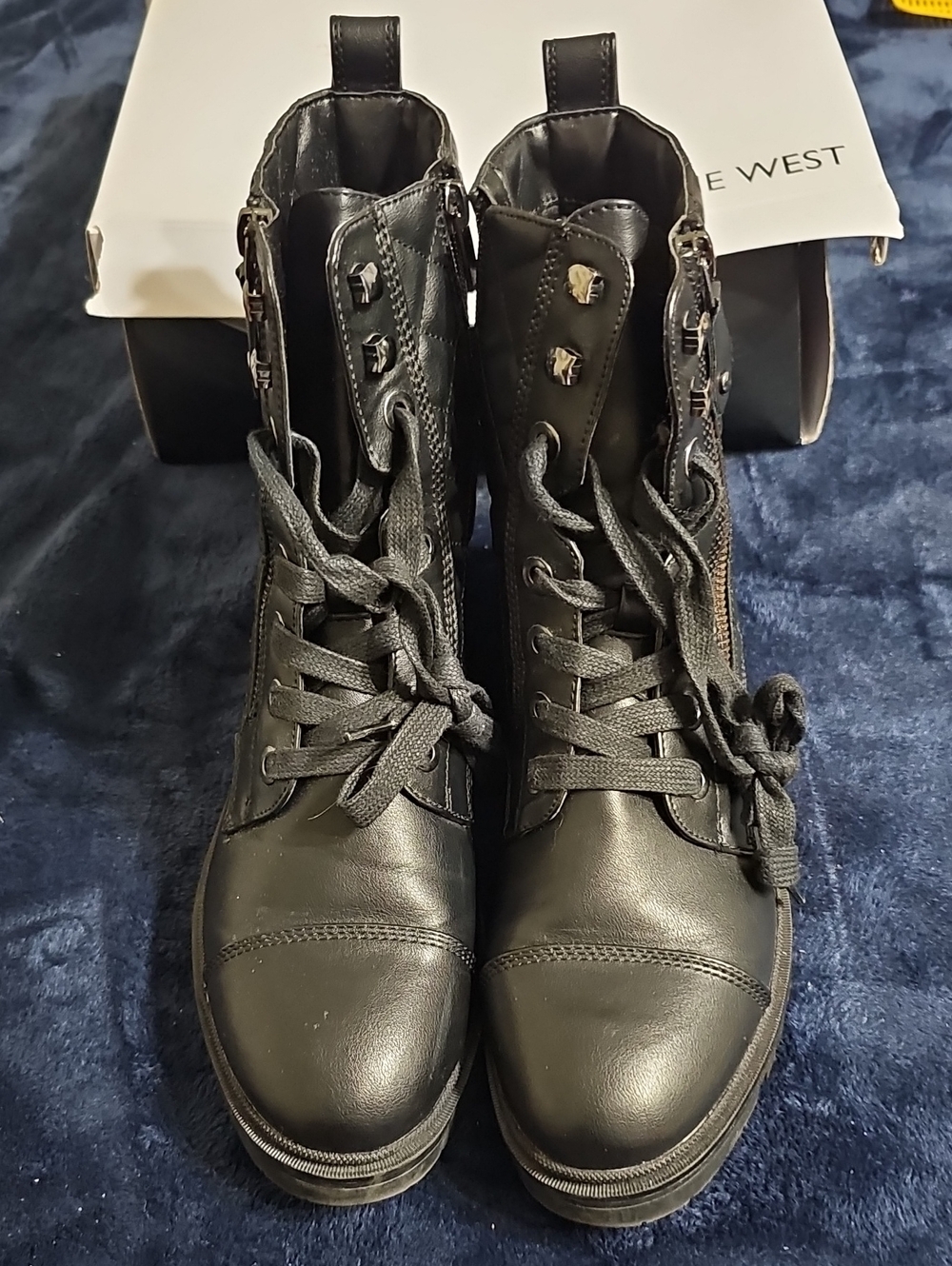 Nine West Black Lace-Up Combat Boots with Side Zipper Size 9